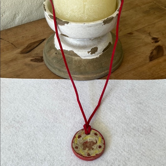Cerâmica pendant in a leather cord - Picture 3 of 3